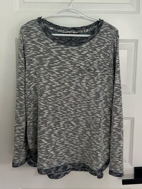 232 - Style & Co. Navy Heathered Long Sleeve Crew Top